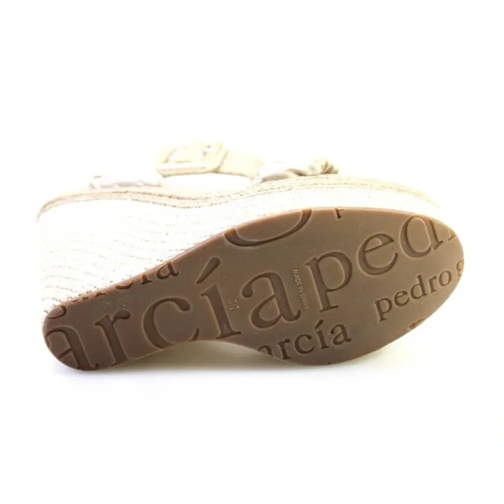 Pedro Garcia store display